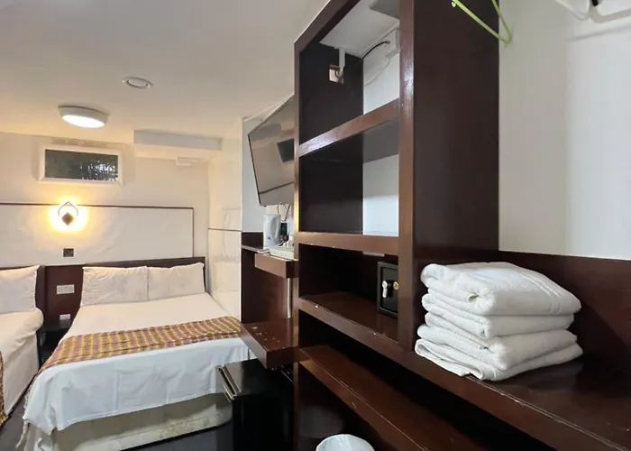 Plaza London Hotel
